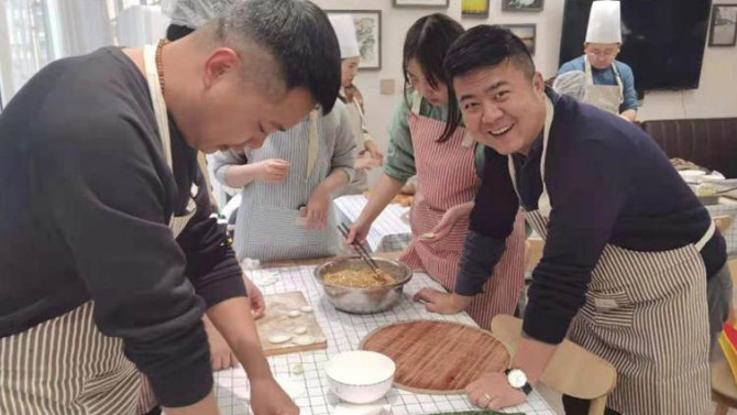 “溫情迎冬至、熱鬧餃子宴” ——公司工會(huì)開(kāi)展迎冬至包餃子活動(dòng)